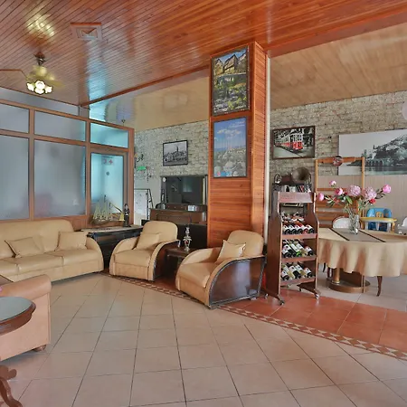 Gallion Hotel