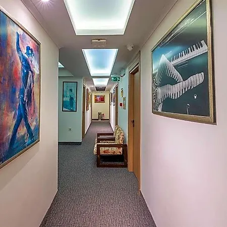 Gallion Hotel