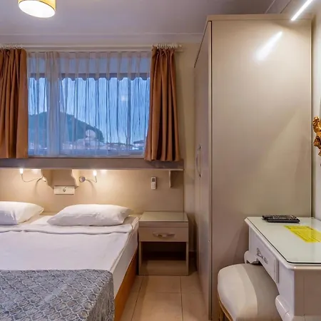Hotel Gallion 2*